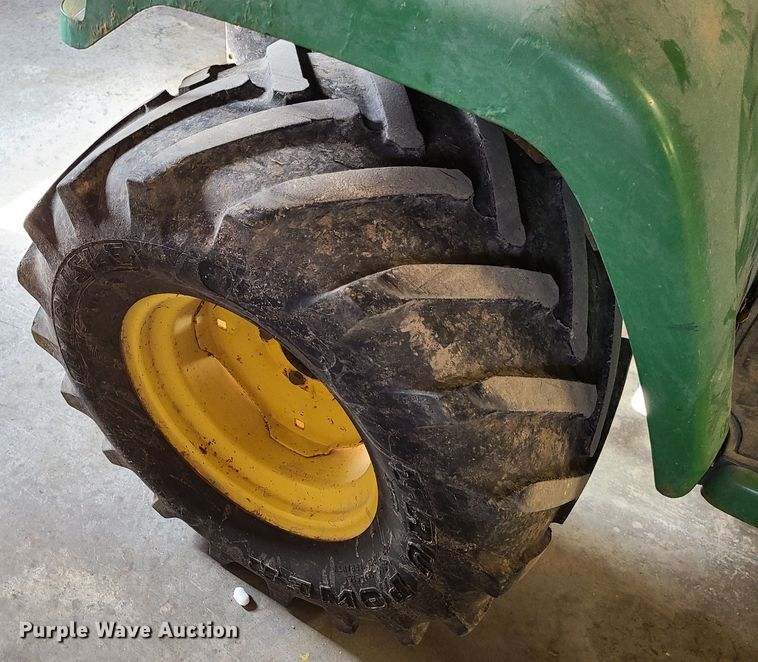 image for item JW9822 John Deere 425  lawn mower