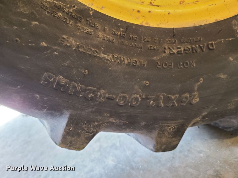 image for item JW9822 John Deere 425  lawn mower