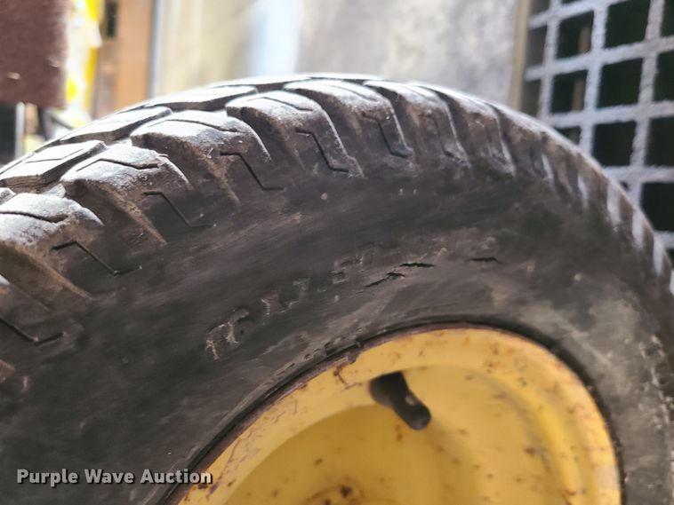 image for item JW9822 John Deere 425  lawn mower