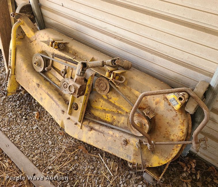 image for item JW9822 John Deere 425  lawn mower