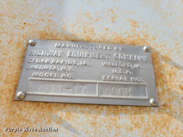 image for item JW9823 1995 Ford L8000  spreader truck