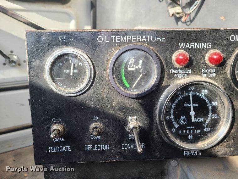 image for item JW9823 1995 Ford L8000  spreader truck