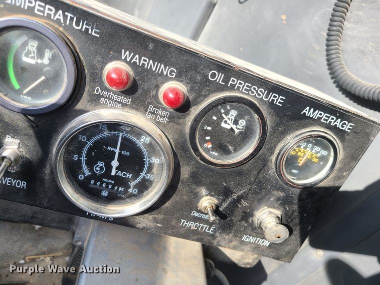 image for item JW9823 1995 Ford L8000  spreader truck