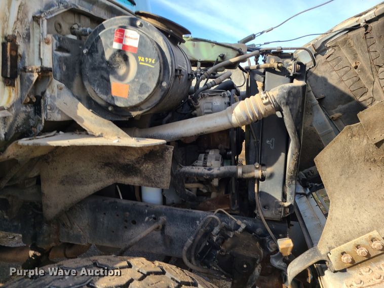 image for item JW9823 1995 Ford L8000  spreader truck