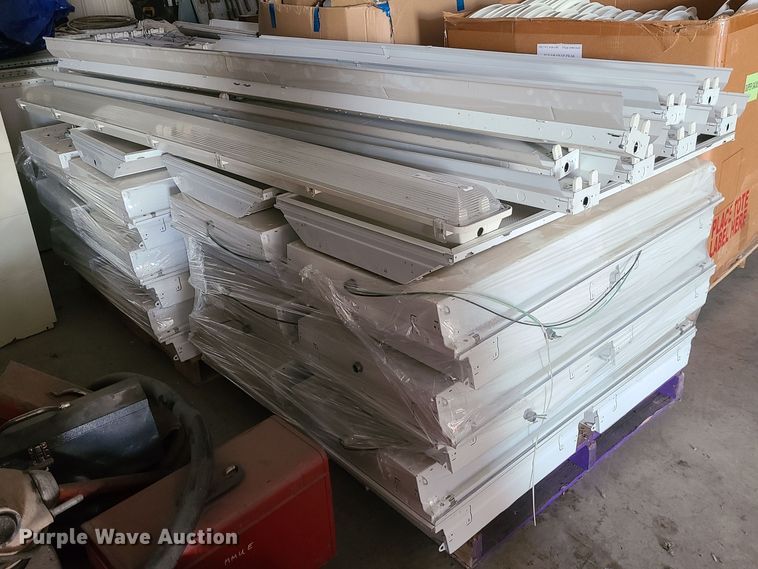 image for item JW9825 Approximately 37 fluorescent lights