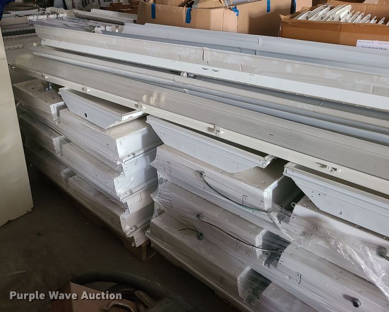 image for item JW9825 Approximately 37 fluorescent lights