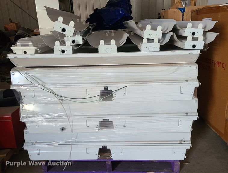 image for item JW9825 Approximately 37 fluorescent lights