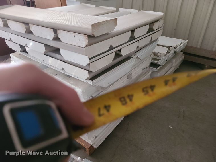 image for item JW9825 Approximately 37 fluorescent lights