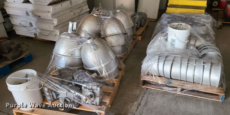 image for item JW9826 Approximately 87 lights