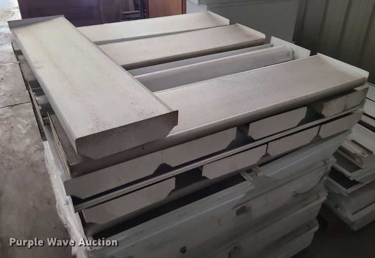 image for item JW9826 Approximately 87 lights