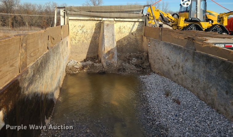 image for item JW9827 Dump bed