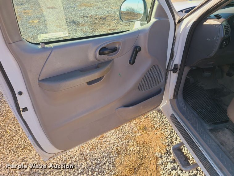 image for item JW9830 1999 Ford F150  pickup truck