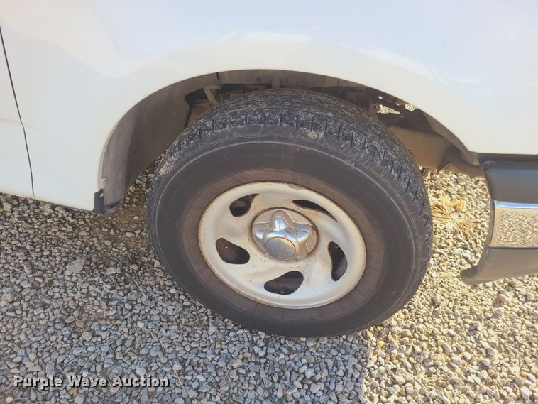 image for item JW9830 1999 Ford F150  pickup truck