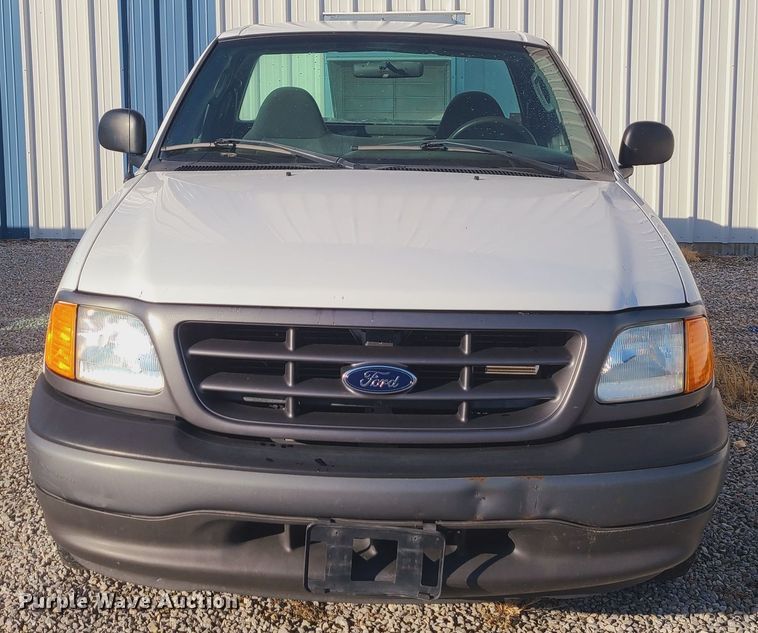 image for item JW9831 2004 Ford F150  pickup truck