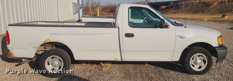 image for item JW9831 2004 Ford F150  pickup truck