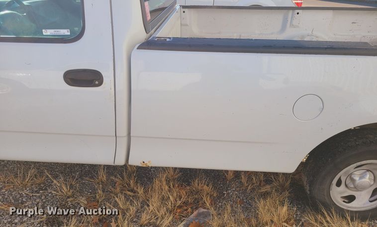 image for item JW9831 2004 Ford F150  pickup truck