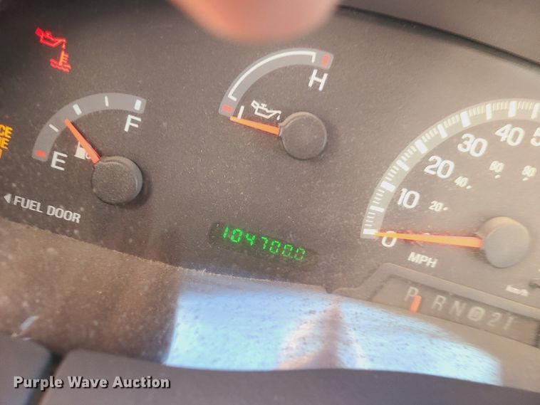 image for item JW9831 2004 Ford F150  pickup truck