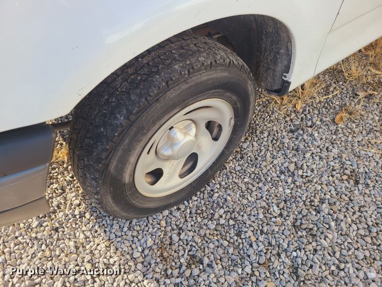 image for item JW9831 2004 Ford F150  pickup truck