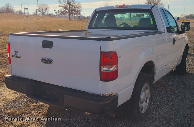 image for item JW9832 2005 Ford F150  SuperCab pickup truck