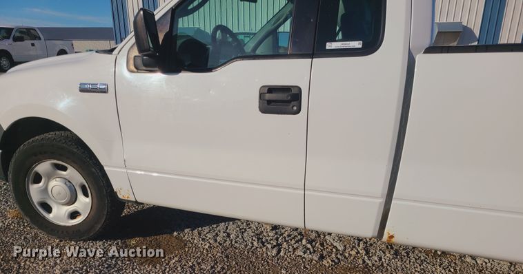 image for item JW9832 2005 Ford F150  SuperCab pickup truck