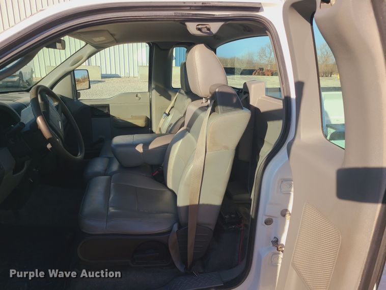 image for item JW9832 2005 Ford F150  SuperCab pickup truck