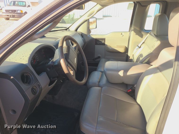 image for item JW9832 2005 Ford F150  SuperCab pickup truck