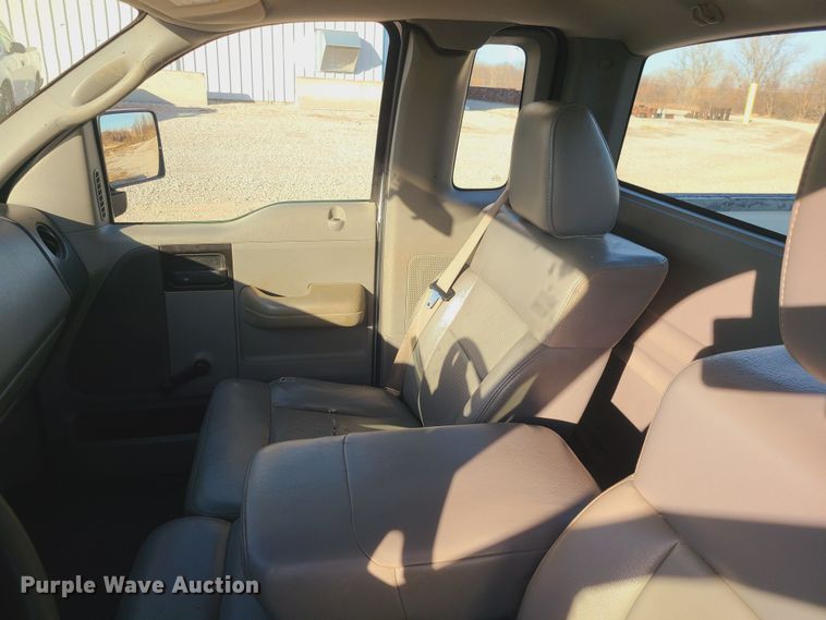 image for item JW9832 2005 Ford F150  SuperCab pickup truck