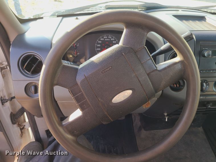 image for item JW9832 2005 Ford F150  SuperCab pickup truck