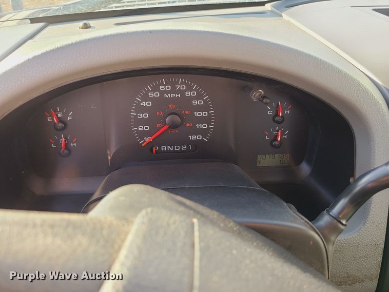 image for item JW9832 2005 Ford F150  SuperCab pickup truck