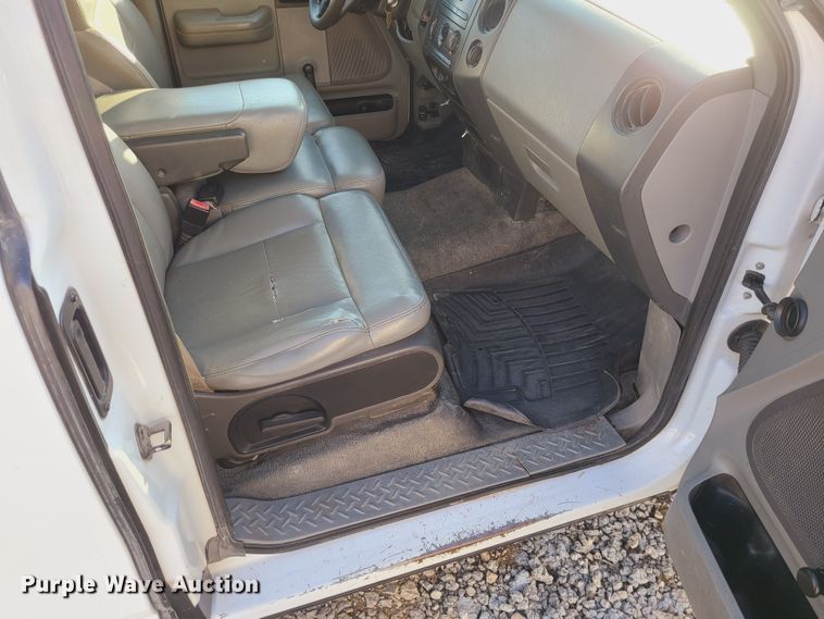 image for item JW9832 2005 Ford F150  SuperCab pickup truck