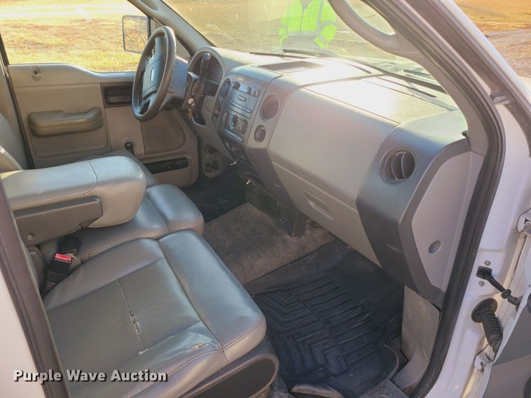 image for item JW9832 2005 Ford F150  SuperCab pickup truck