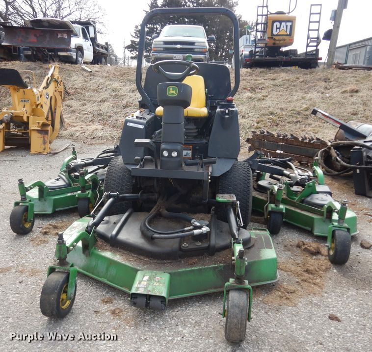 image for item KS9573 John Deere 1600 Series II  lawn mower