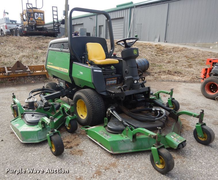 image for item KS9573 John Deere 1600 Series II  lawn mower