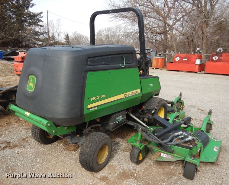 image for item KS9573 John Deere 1600 Series II  lawn mower