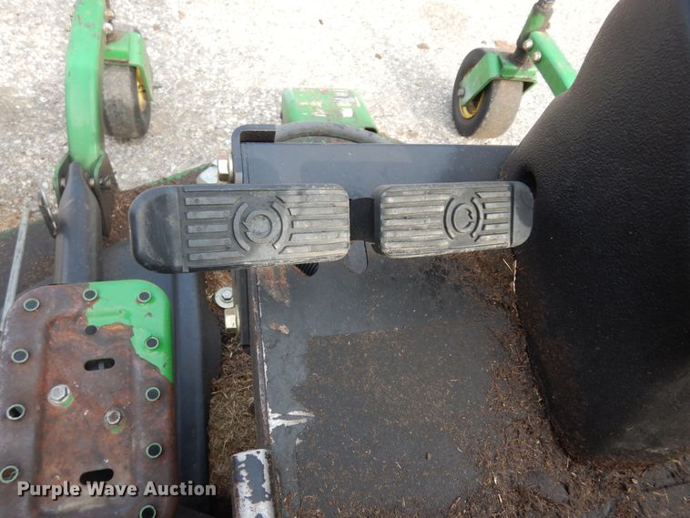 image for item KS9573 John Deere 1600 Series II  lawn mower