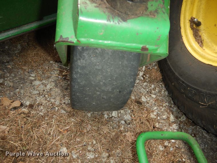 image for item KS9573 John Deere 1600 Series II  lawn mower