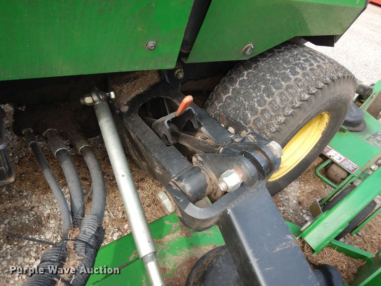 image for item KS9573 John Deere 1600 Series II  lawn mower