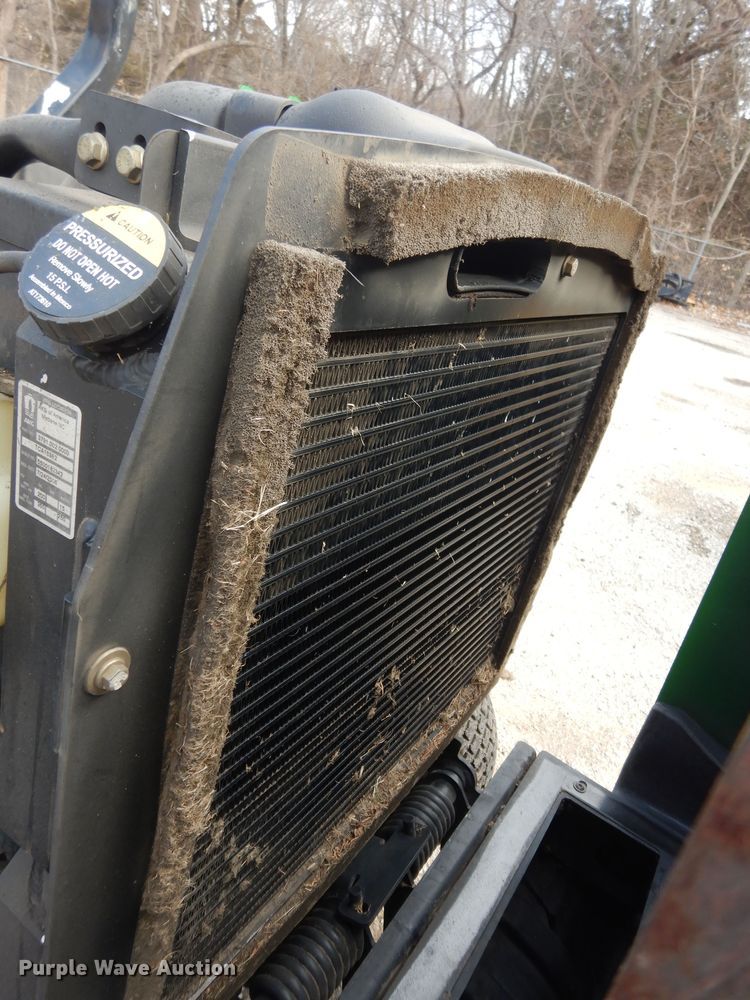 image for item KS9573 John Deere 1600 Series II  lawn mower