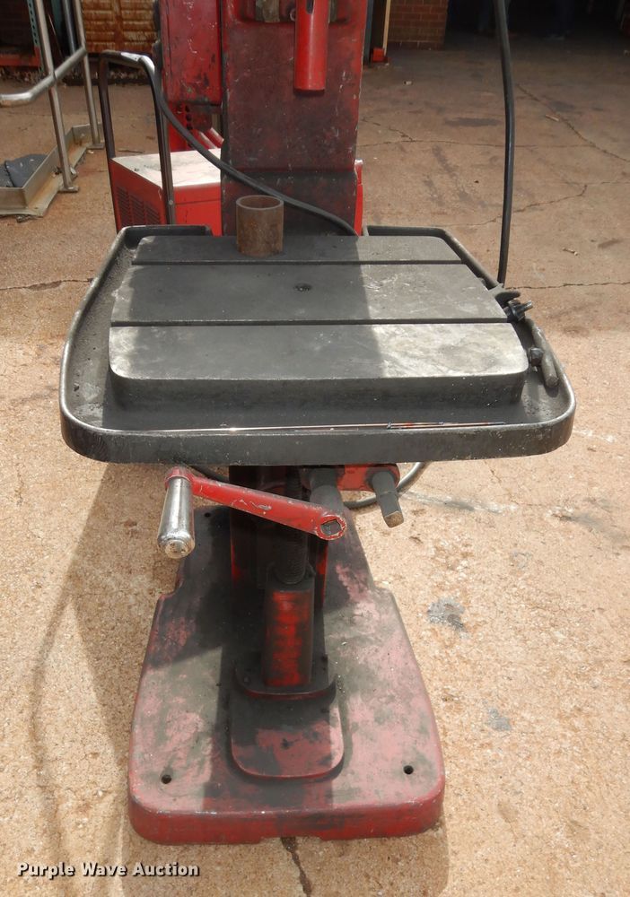 image for item KS9580 1957 Cincinnati LE  drill press