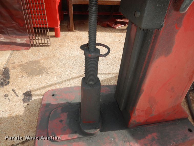 image for item KS9580 1957 Cincinnati LE  drill press