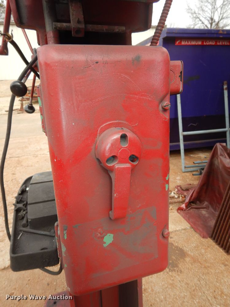 image for item KS9580 1957 Cincinnati LE  drill press