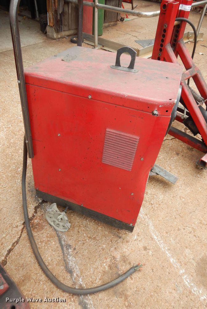 image for item KS9581 Lincoln Electric Idealarc 250  welder