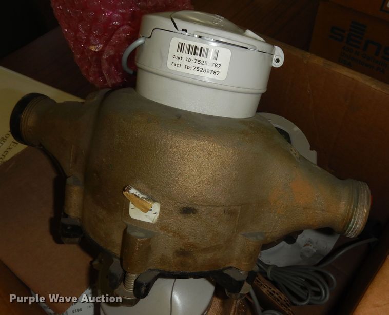 image for item KS9593 (11) Sensus 1" water meters