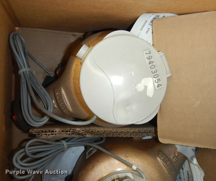 image for item KS9593 (11) Sensus 1" water meters