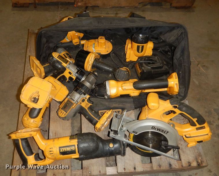 image for item KS9615 DeWalt 18V tools