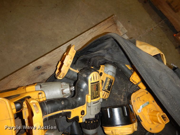 image for item KS9615 DeWalt 18V tools