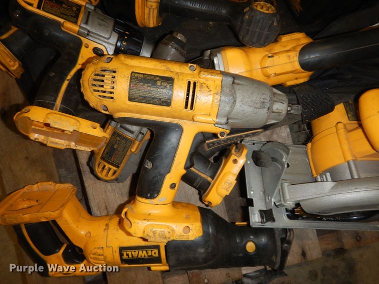 image for item KS9615 DeWalt 18V tools