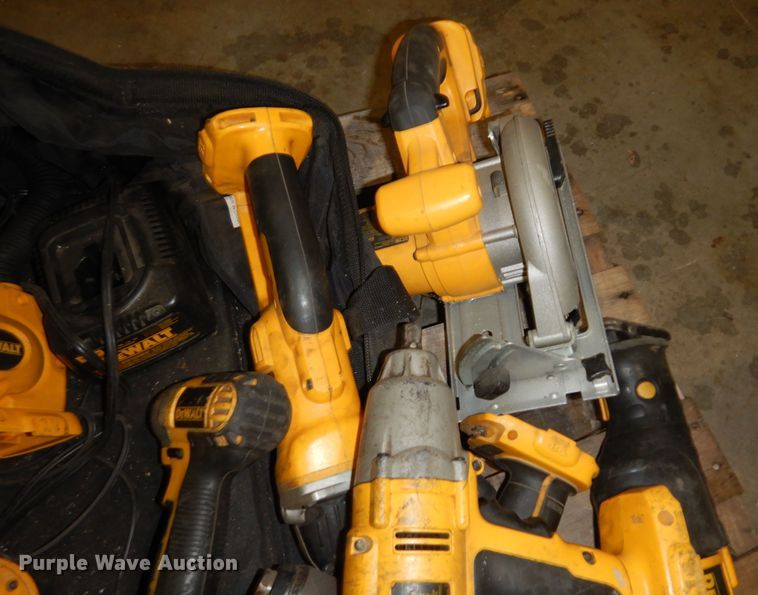 image for item KS9615 DeWalt 18V tools