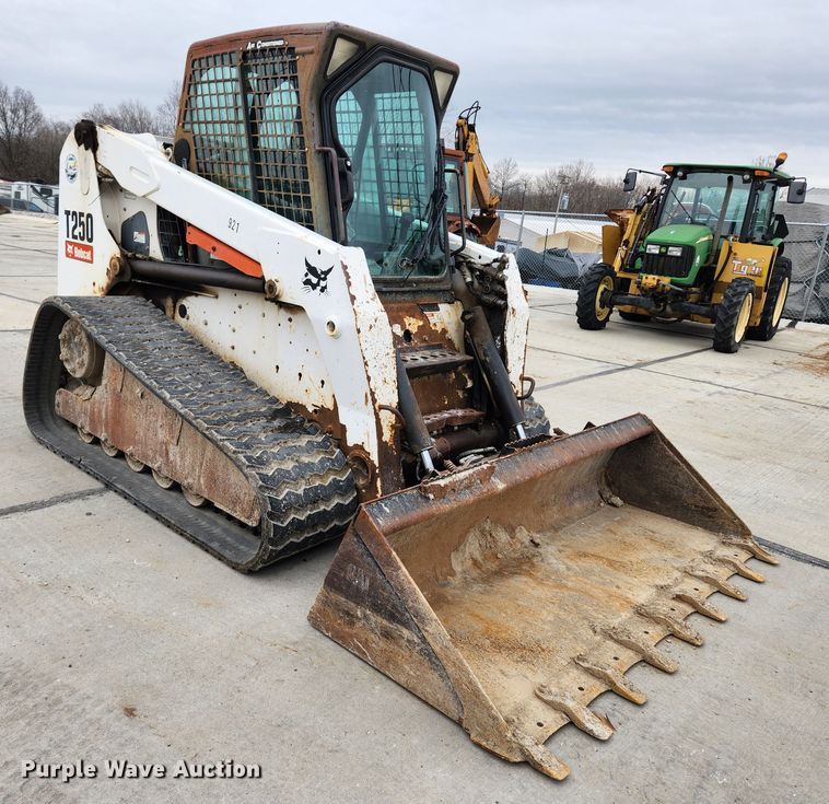 image for item KT9368 2008 Bobcat T250  skid steer loader