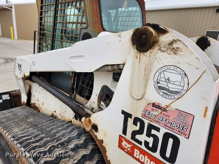 image for item KT9368 2008 Bobcat T250  skid steer loader